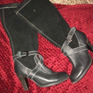 Black high heel knee boots!❤️👢